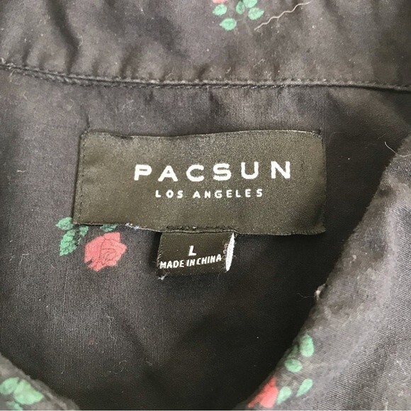 PacSun Short Sleeve Button Up Black Red Rose All Over Print Chest Pkt Men Large - Picture 5 of 12